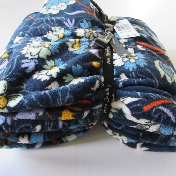 New Vera Bradley Throw fleece Blanket 50 x 80 in Floral Bursts - Picture 3 of 3